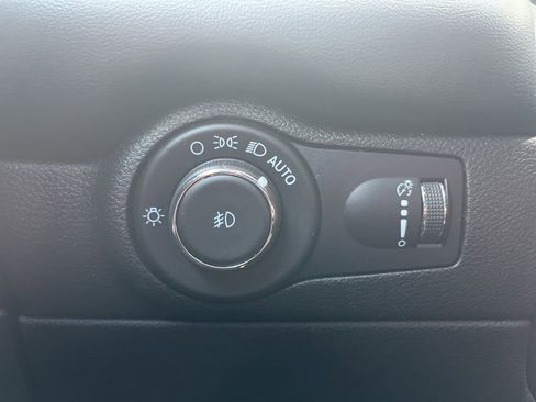 Used 2023 Dodge Durango GT AWD/4WD image 35