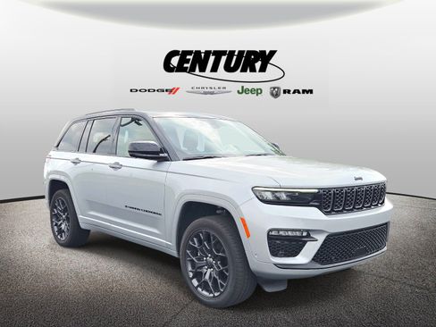 Used 2025 Jeep Grand Cherokee Summit AWD/4WD image 1