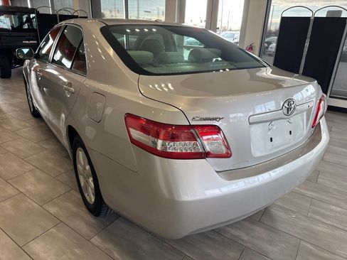 Used 2011 Toyota Camry LE w/ LE Extra-Value Pkg image 10