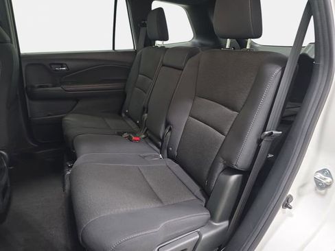 Used 2021 Honda Passport Sport image 13
