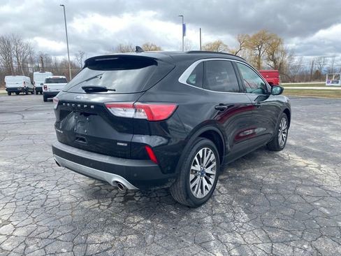 Used 2021 Ford Escape Titanium image 6