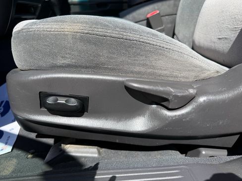 Used 2003 Ford Taurus SES FWD image 13