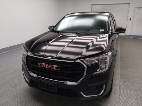 Used 2024 GMC Terrain SLE AWD/4WD image 15