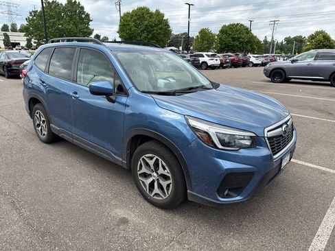 Used 2021 Subaru Forester Premium AWD/4WD image 24