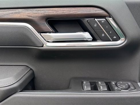 New 2026 GMC Sierra 1500 SLT w/ SLT Premium Plus Package image 11