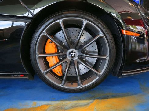 Used 2019 McLaren 570S Spider RWD image 5