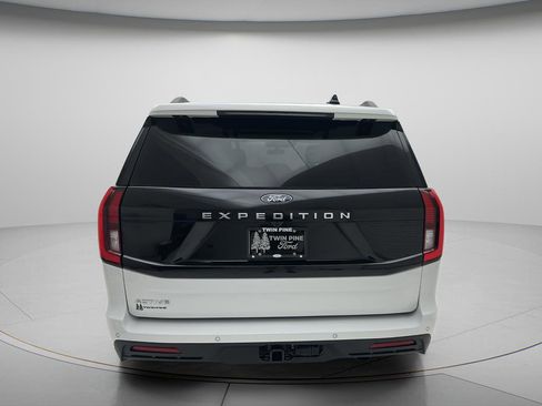 Used 2025 Ford Expedition Active AWD/4WD image 6