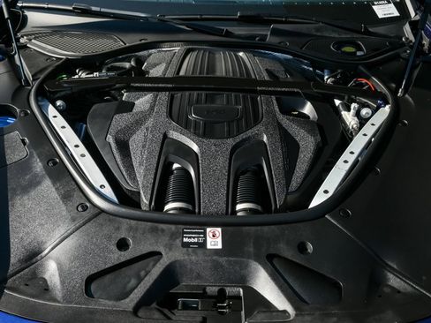 Certified 2025 Porsche Panamera image 35