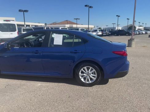 Used 2025 Toyota Camry LE image 16