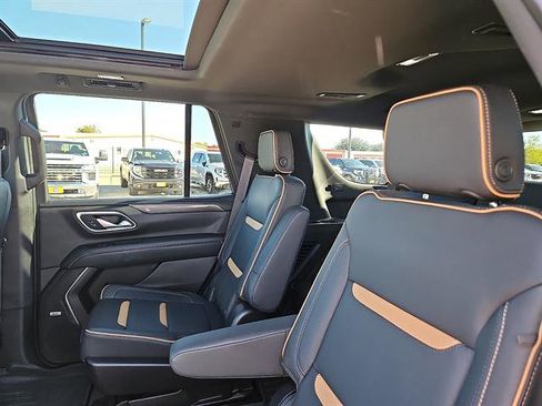 Used 2024 GMC Yukon AT4 w/ AT4 Premium Plus Package image 10