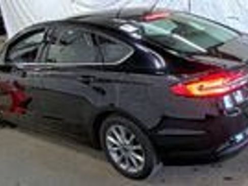 Used 2017 Ford Fusion SE image 7