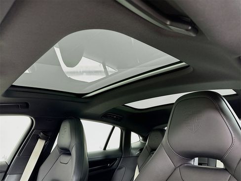 New 2025 Porsche Panamera 4 image 22