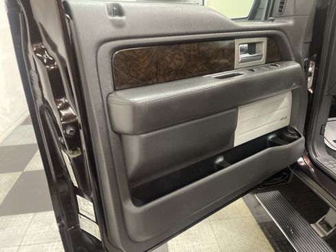 Used 2013 Ford F150 Platinum w/ Max Trailer Tow Pkg image 10