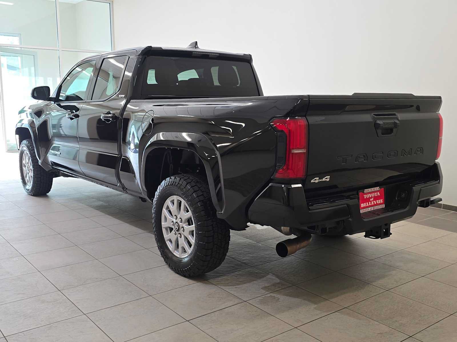Certified 2026 Toyota Tacoma SR5 AWD/4WD image 4