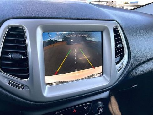 Used 2020 Jeep Compass Sport AWD/4WD image 14