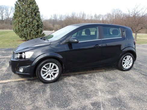 Used 2014 Chevrolet Sonic LT w/ Wheels and Fog Lamp Package image 8
