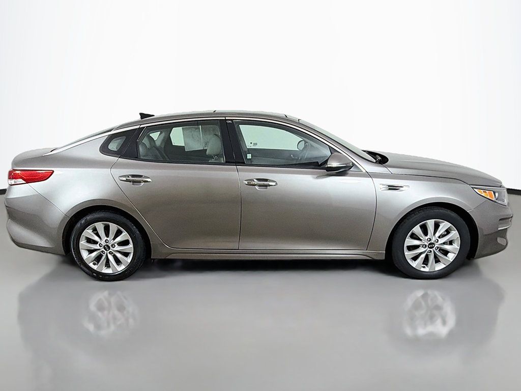 Used 2018 Kia Optima EX w/ Premium Package FWD image 13