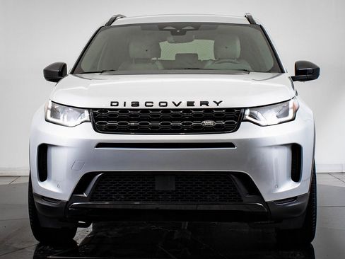 Used 2022 Land Rover Discovery Sport SE image 2