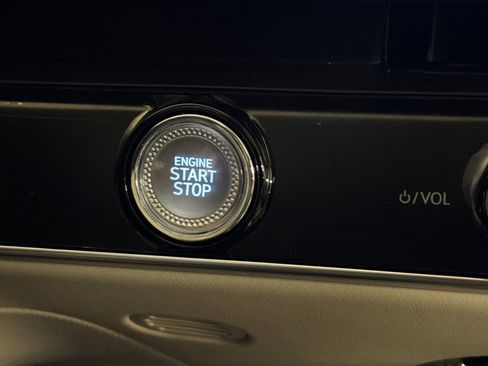 New 2026 Genesis GV70 2.5T Select AWD/4WD image 23