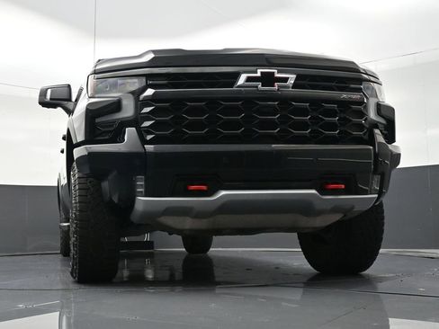 Used 2025 Chevrolet Silverado 1500 ZR2 w/ Technology Package image 33