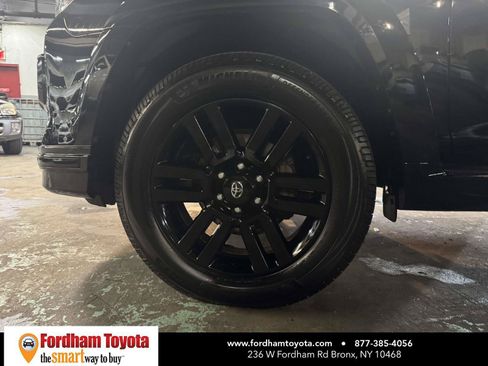 Used 2019 Toyota 4Runner Limited AWD/4WD image 9
