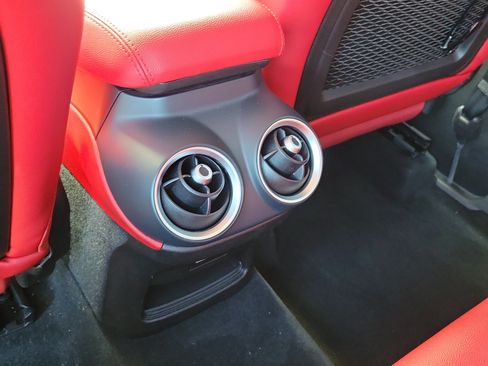 Used 2020 Alfa Romeo Stelvio Ti AWD/4WD image 15