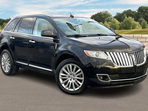 Used 2011 Lincoln MKX AWD w/ 102A Rapid Spec Order Code image 2