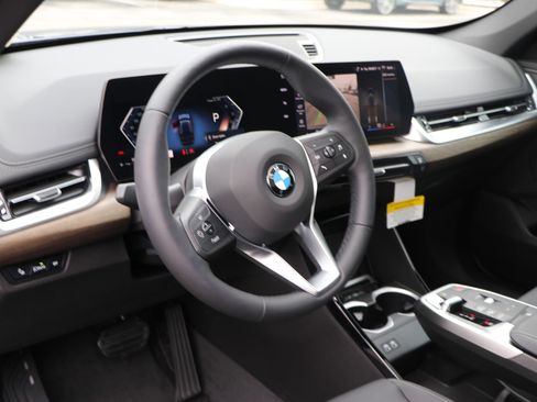 Certified 2025 BMW X1 xDrive28i w/ Convenience Package image 14