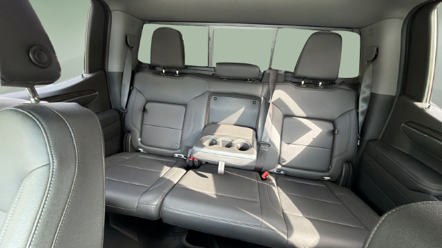 Used 2024 Chevrolet Silverado 1500 RST w/ Convenience Package II AWD/4WD image 34