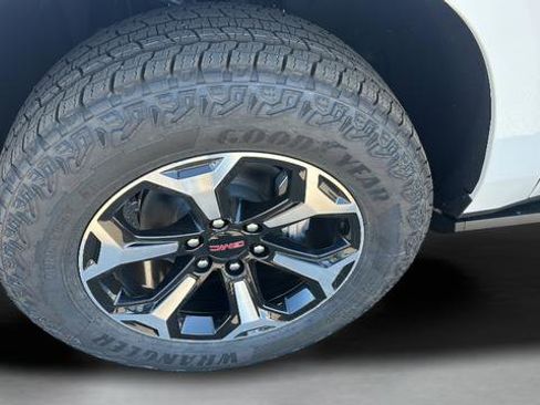 New 2026 GMC Yukon XL AT4 w/ AT4 Premium Package AWD/4WD image 29