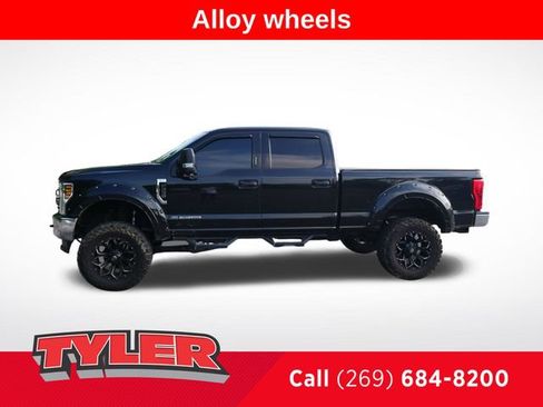 Used 2019 Ford F250 XLT AWD/4WD image 4