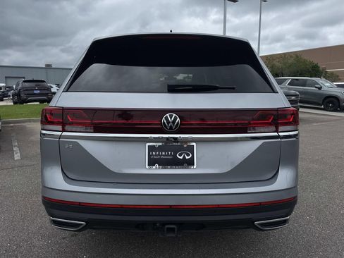 Used 2024 Volkswagen Atlas SE FWD image 6