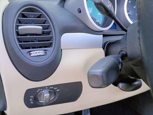 Used 2005 Mercedes-Benz SLK 350 image 35