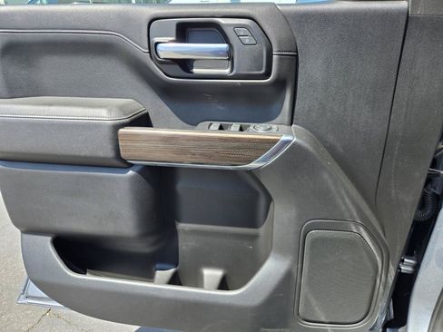 Used 2022 Chevrolet Silverado 1500 LT RWD image 18