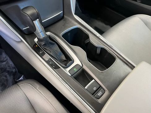 Used 2019 Honda Accord LX image 27