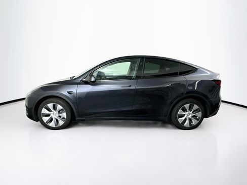 Used 2024 Tesla Model Y Long Range AWD/4WD image 4