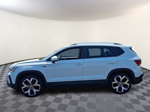 Used 2022 Volkswagen Taos SEL AWD/4WD image 4