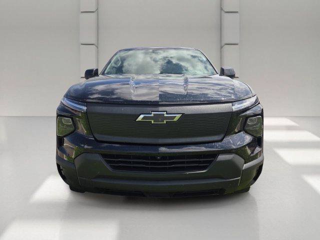 Used 2024 Chevrolet Silverado EV W/T AWD/4WD image 2