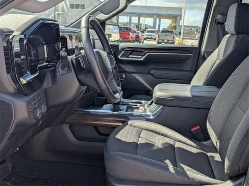 Certified 2024 Chevrolet Silverado 1500 LT w/ Z71 Off-Road Package image 15