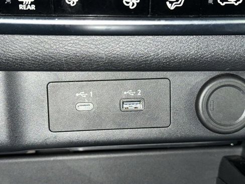 Certified 2023 Nissan Rogue SV image 36