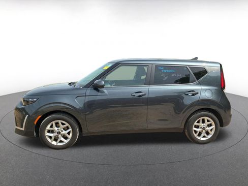Used 2025 Kia Soul LX w/ LX Technology Package image 9
