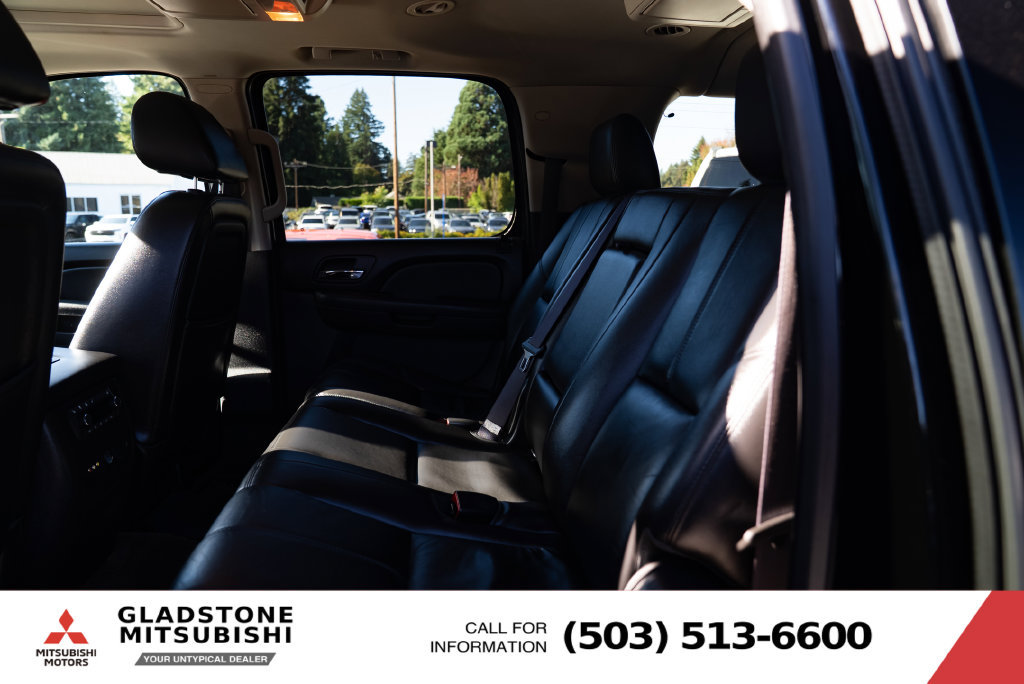 Used 2012 Chevrolet Suburban LT w/ Luxury Package AWD/4WD image 20
