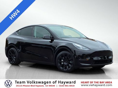 Used 2023 Tesla Model Y 2WD image 1