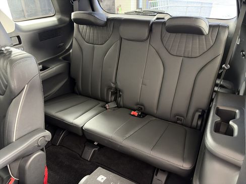 Used 2023 Hyundai Palisade Limited AWD/4WD image 8
