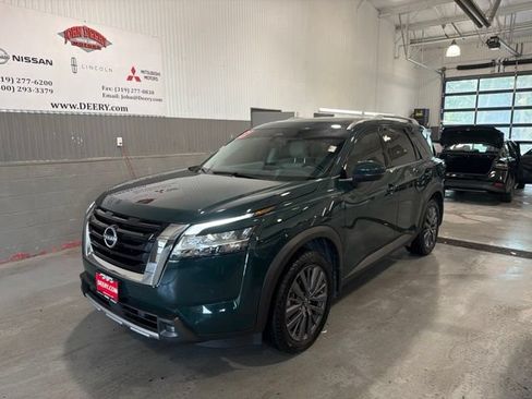 Used 2022 Nissan Pathfinder SL w/ SL Premium Package AWD/4WD image 8