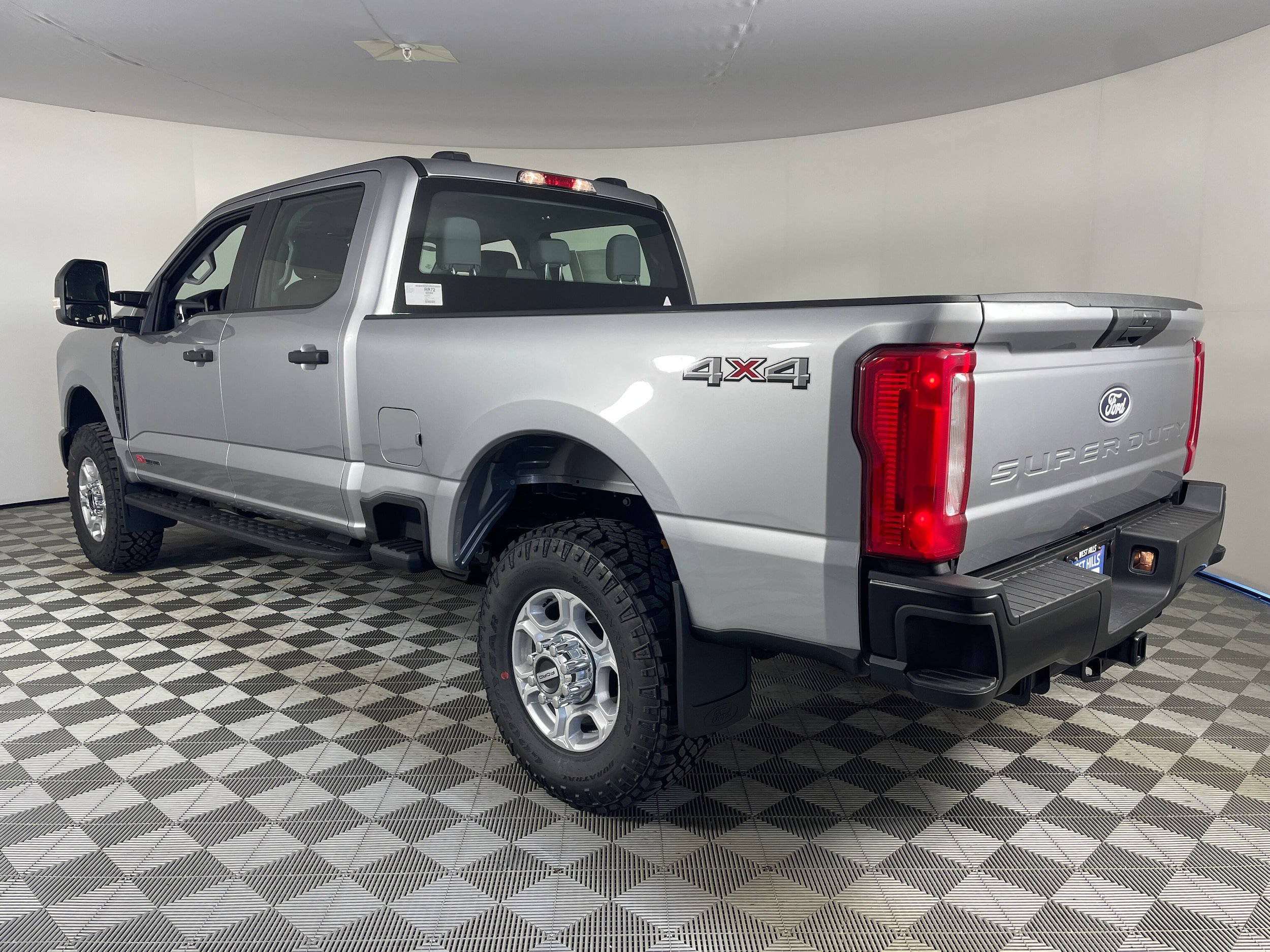 New 2027 Ford F350 XL w/ XL Off-Road 35" Tire Pakckage AWD/4WD image 8