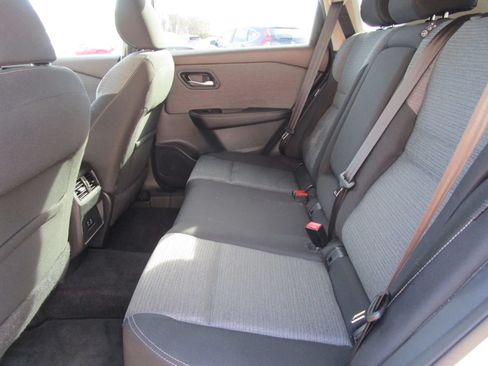 Used 2022 Nissan Rogue SV AWD/4WD image 20