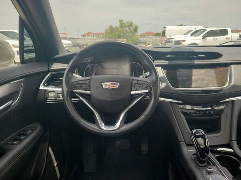 Used 2023 Cadillac XT6 Luxury FWD image 14