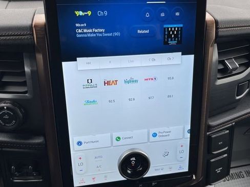 Used 2023 Ford F150 Lightning Lariat image 17