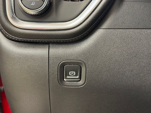 Used 2021 GMC Sierra 1500 Denali AWD/4WD image 35